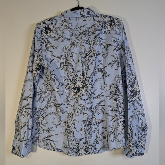 Talbots Womens 10 Blue Floral Button Down Shirt Non Iron Cotton - Picture 2 of 6